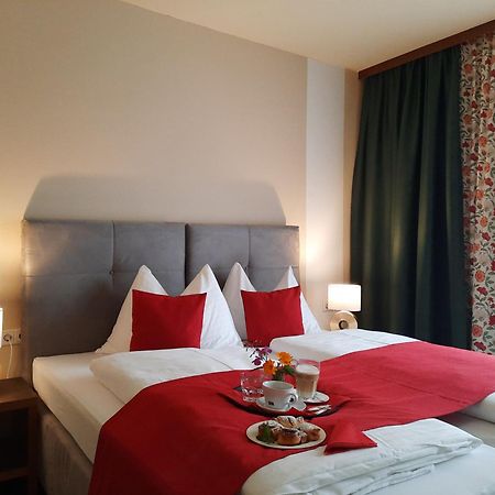 Hotel Bella Обертауерн Екстериор снимка