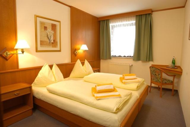Hotel Bella Обертауерн Екстериор снимка