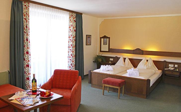 Hotel Bella Обертауерн Екстериор снимка